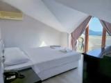 Standard Triple room with balcony