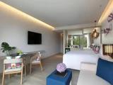 Deluxe Corner room