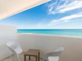 Standard Triple room with sea view