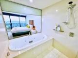 1 Bedroom Luxury Apartment with river view