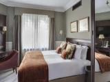 Junior Deluxe Double room