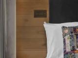 Standard Quadruple room with city view