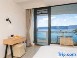 Deluxe Double room with balcony and with sea view