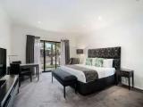 Deluxe Suite with balcony