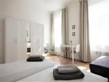 3 Bedrooms Apartment