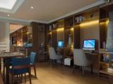 1 Bedroom Double Club Junior Suite with city view