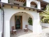 Comfort room with garden view