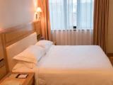 Standard Double room with city view