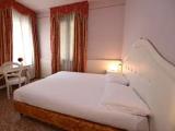 Deluxe room with garden view