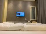 Standard Double room with partial sea view