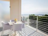 1 Bedroom Deluxe Double Suite with partial sea view
