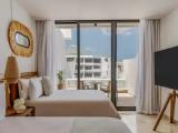 Family Concierge Junior Suite with sunset view