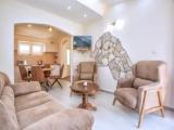 2 Bedrooms Apartment with sea view