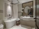 Deluxe Double room with city view