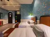 Standard Twin room with garden view