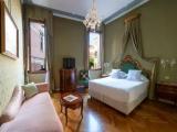 Deluxe Double room with canal view