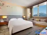 Standard room with mountain view