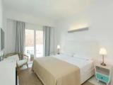 Standard room with partial sea view