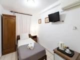 Standard Single Basement room