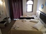 Standard Double room with partial sea view