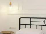 Economy Basement room with land view
