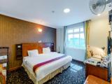 Deluxe Double room with city view