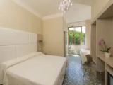 1 Bedroom Comfort Double room with garden view