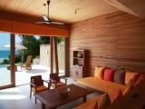 4 Bedrooms Villa oceanfront