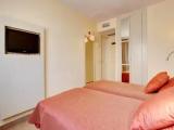 2 Bedrooms Apartment with partial sea view