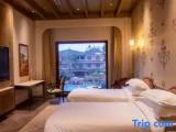 2 Bedrooms Suite with garden view