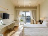 Standard Double room with partial sea view