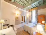 Suite with city view
