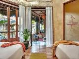 Deluxe room with partial sea view