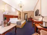 Deluxe Double room with city view