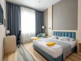 2 Bedrooms Family room