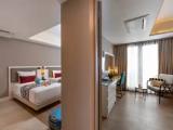 Deluxe Quadruple Family room with city view