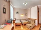 Standard Triple room with city view