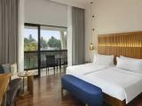 Superior Triple room with balcony and with partial sea view