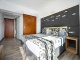 Double room with balcony and with city view