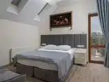 2 Building (3 Stars) Studio