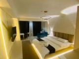Deluxe Double room with city view