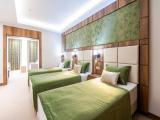 Executive Quintuple Suite