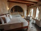 Suite with view