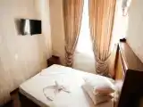 Standard room with courtyard view