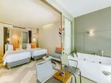 SIS Over The Garden Double room with balcony and with garden view