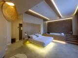 Suite with city view