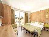 Deluxe Suite with balcony and with partial sea view