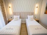 Standard Twin room with balcony