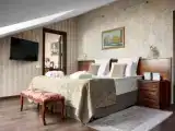 2 Bedrooms Deluxe Double Attic room