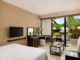 Luxury with Direct Pool Access Double room with view